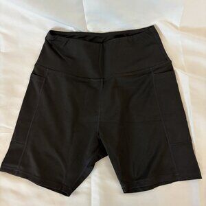 Women's Yoga shorts. (L) Black
